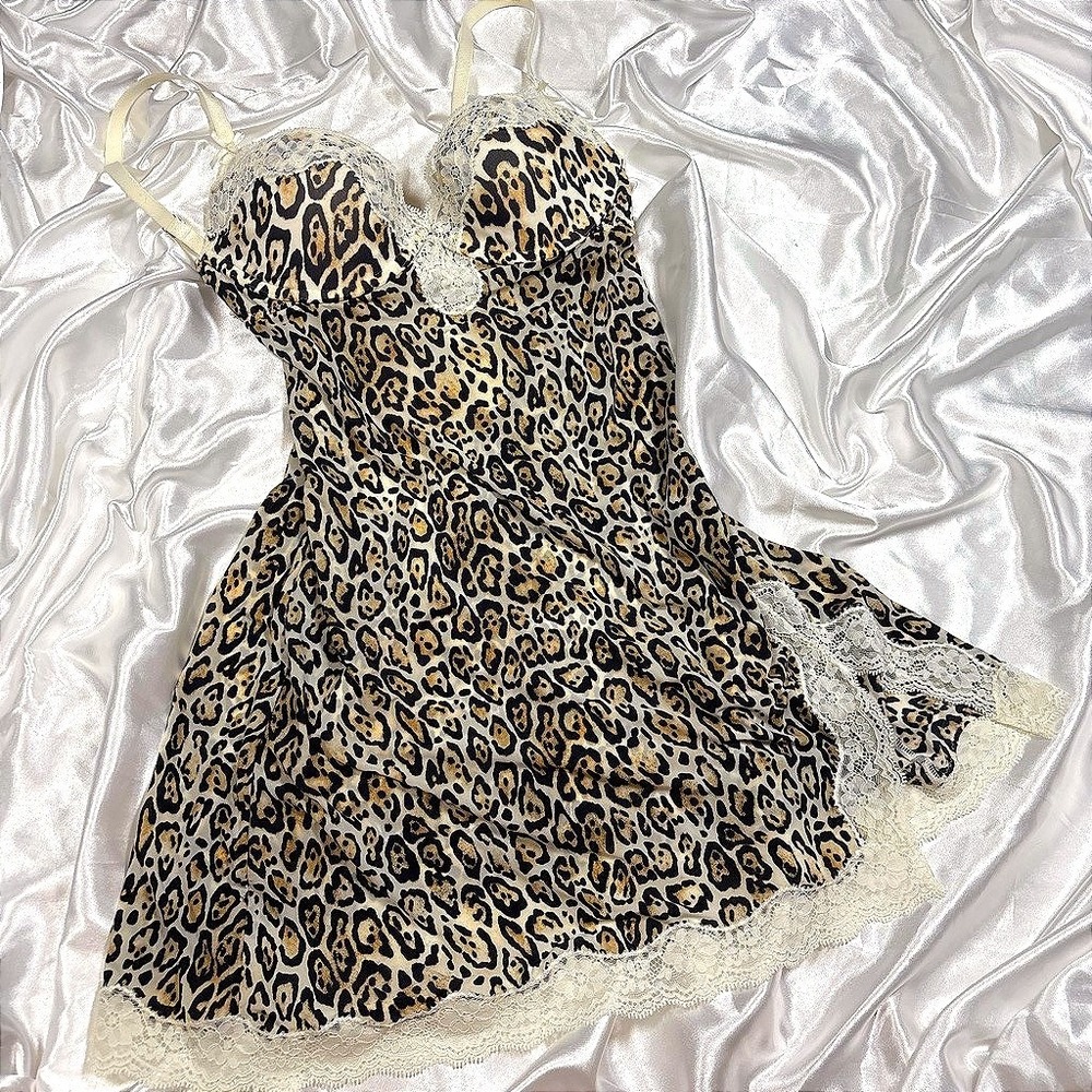y2k Victoria's Secret Chemise Leopard Lace Trim Underwire 34B